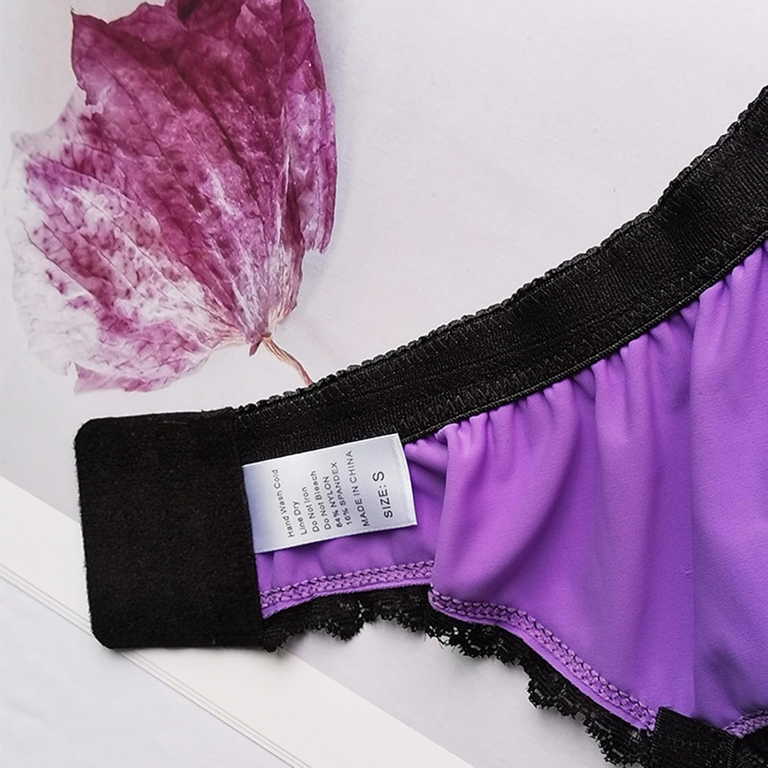 Women's Lace Garter Belt 4-Prong Adjustable Straps, Sexy Lingerie with Garter Clips, Romantic Lace Underwear