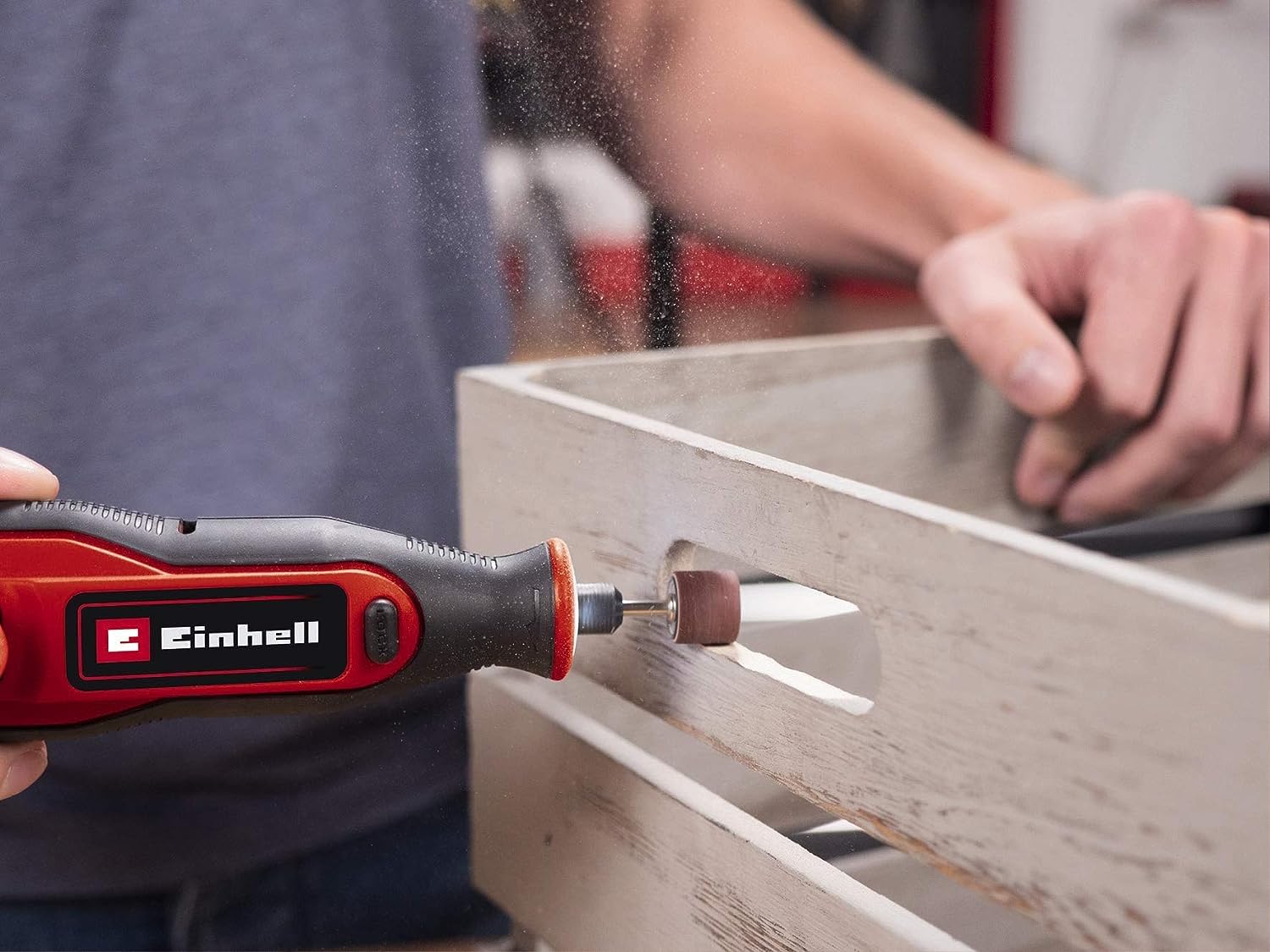 Einhell Akku-Schleif-/Gravur-Werkzeug TE-MT 7,2 Li (Lithium-Ionen, 7,2 V-Akku, Drehzahlelektronik, Arretierknopf, LED-Leuchtring, inkl. Ladestation, 57-tlg. Zubehörset + Box)
