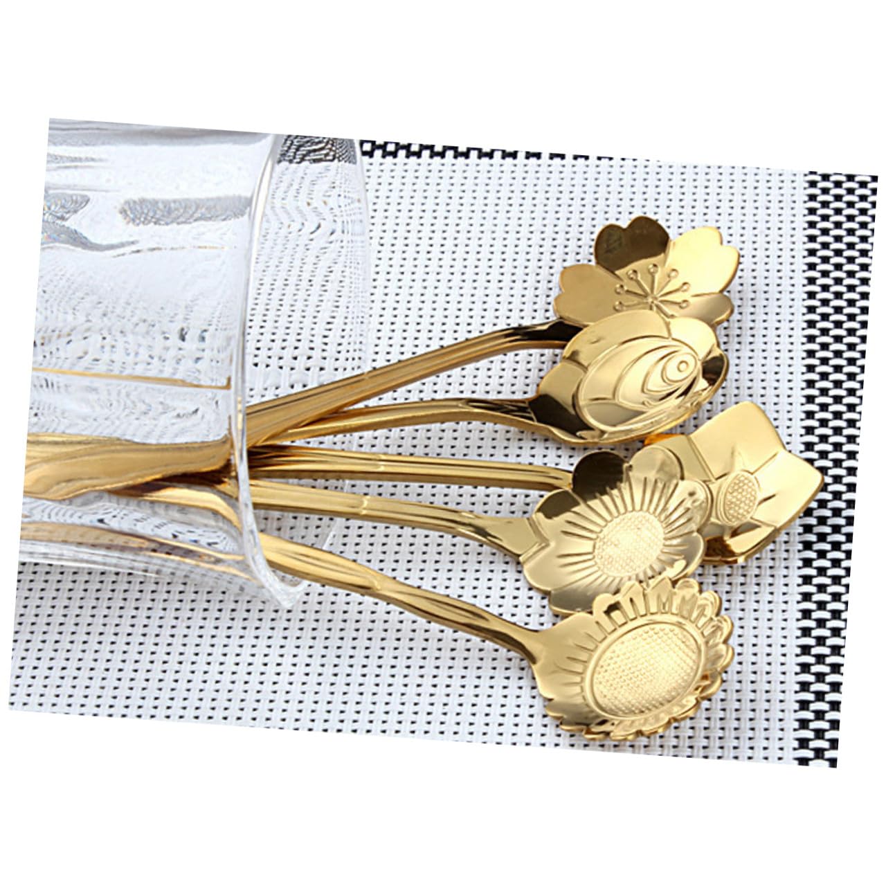 Cabilock Juego De 3 Cucharas Metálicas Surtidas Con Forma De Flor Resistentes Para Servir Postres Café Y Té Para El Hogar Y Para Regalar (8 Unidades)