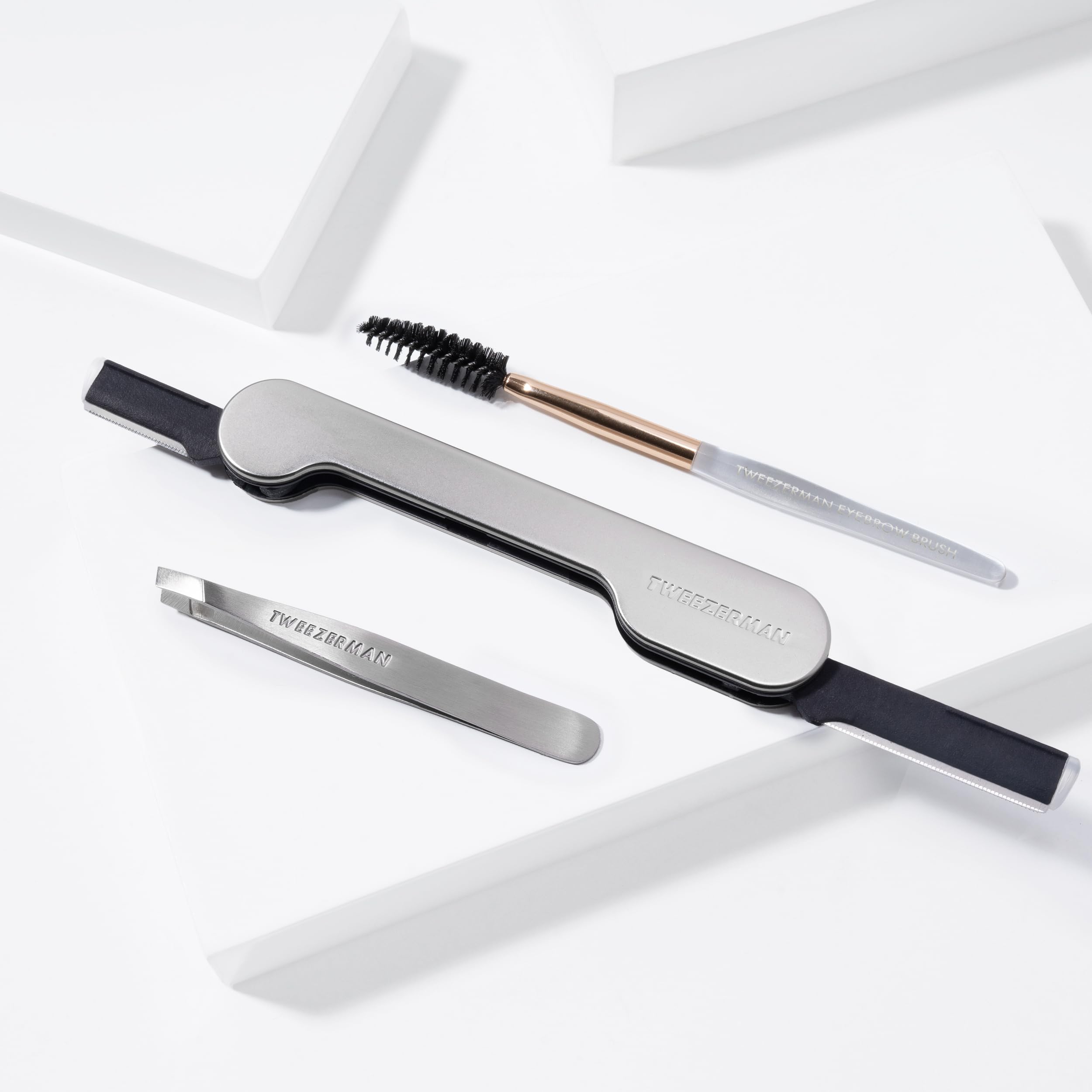 TWEEZERMAN Set de cuidado facial y de cejas (pinzas, afeitadora de vello facial y cepillo de cejas, kit de cuidado facial y de cejas), plateado
