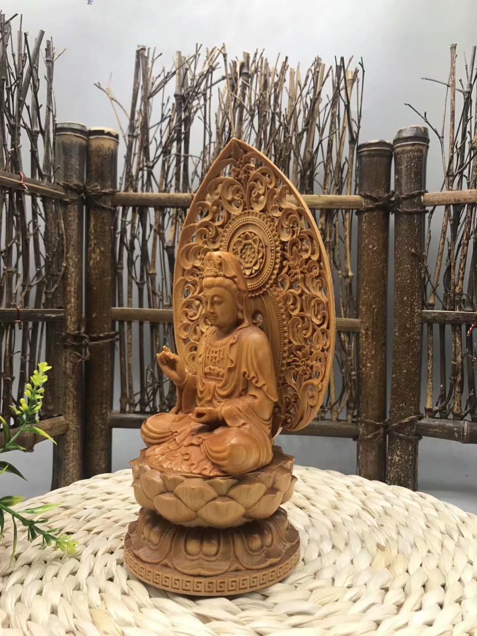 ベトナム産 棋楠 奇楠 香木 仏陀 彫刻 木彫 像 沈香 2,9g QiNan ベトナム産 棋楠 奇楠 香木 仏陀 彫刻 木彫 像 沈香 2,9g QiNan