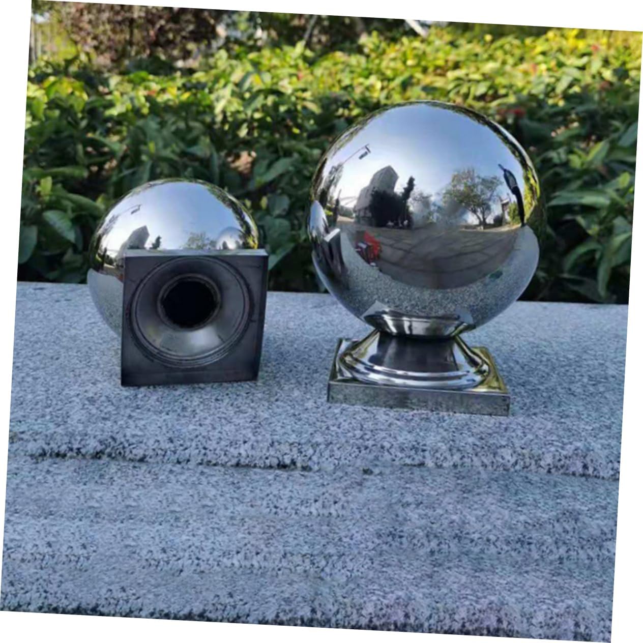 DULAI 3pcs Stainless Steel Decorative Balls Stainless Steel Gazing Ball Stainless Steel Balls Globe Mirrors Garden Ball Garden Gazing Stand with Base Float Metal Ball Reflective Ball