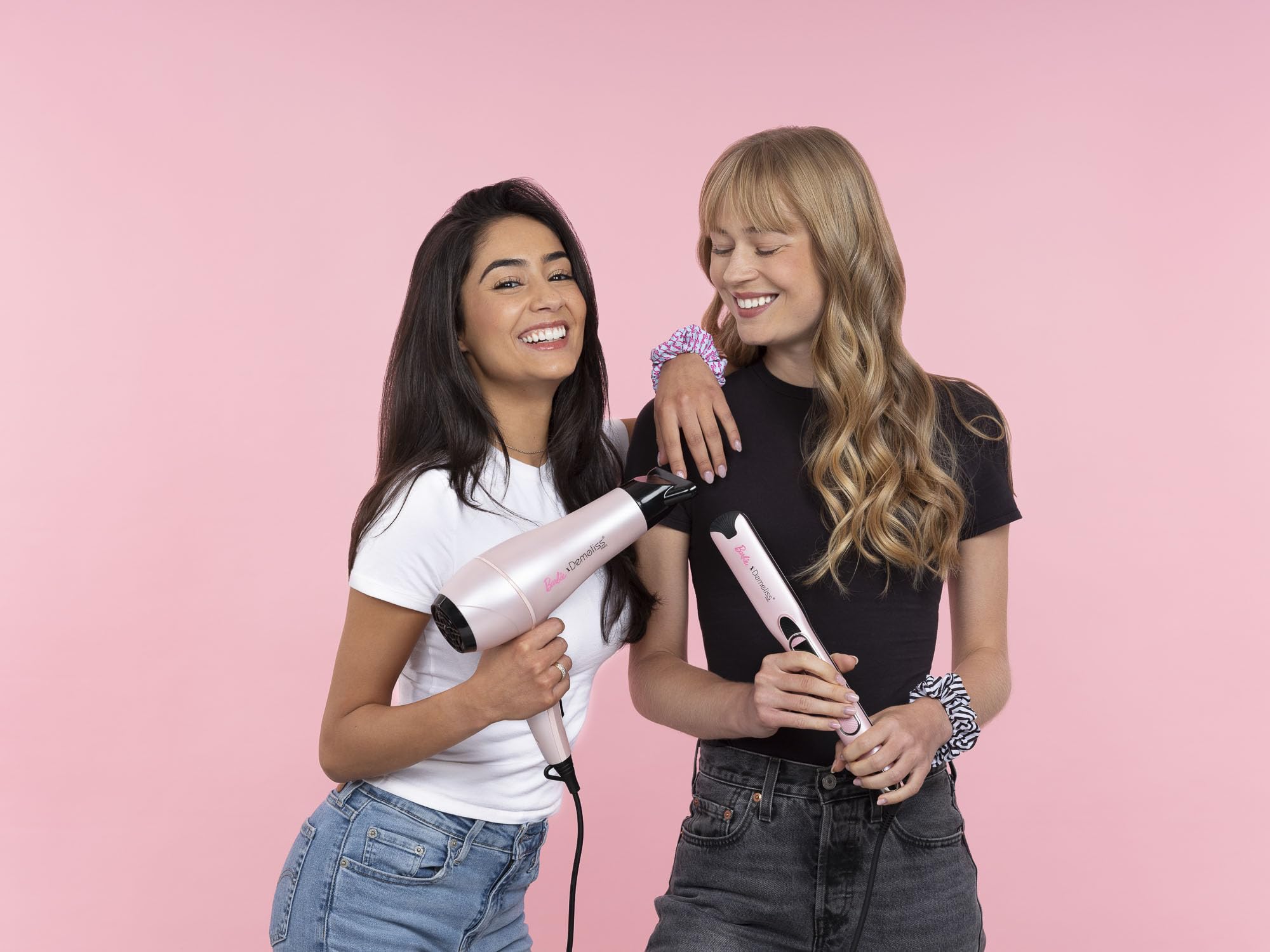 Demeliss - Barbie-Kollektion – Ultra 2200, Haartrockner, 2 Geschwindigkeitsstufen, 3 Temperaturen, Turmalin-Technologie, für Haar ohne Frizz, Glanz und Weichheit, inkl. Konzentrator