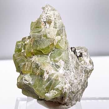 にこまるさま専用　ペリドット　原石 にこまるさま専用 ペリドット 原石