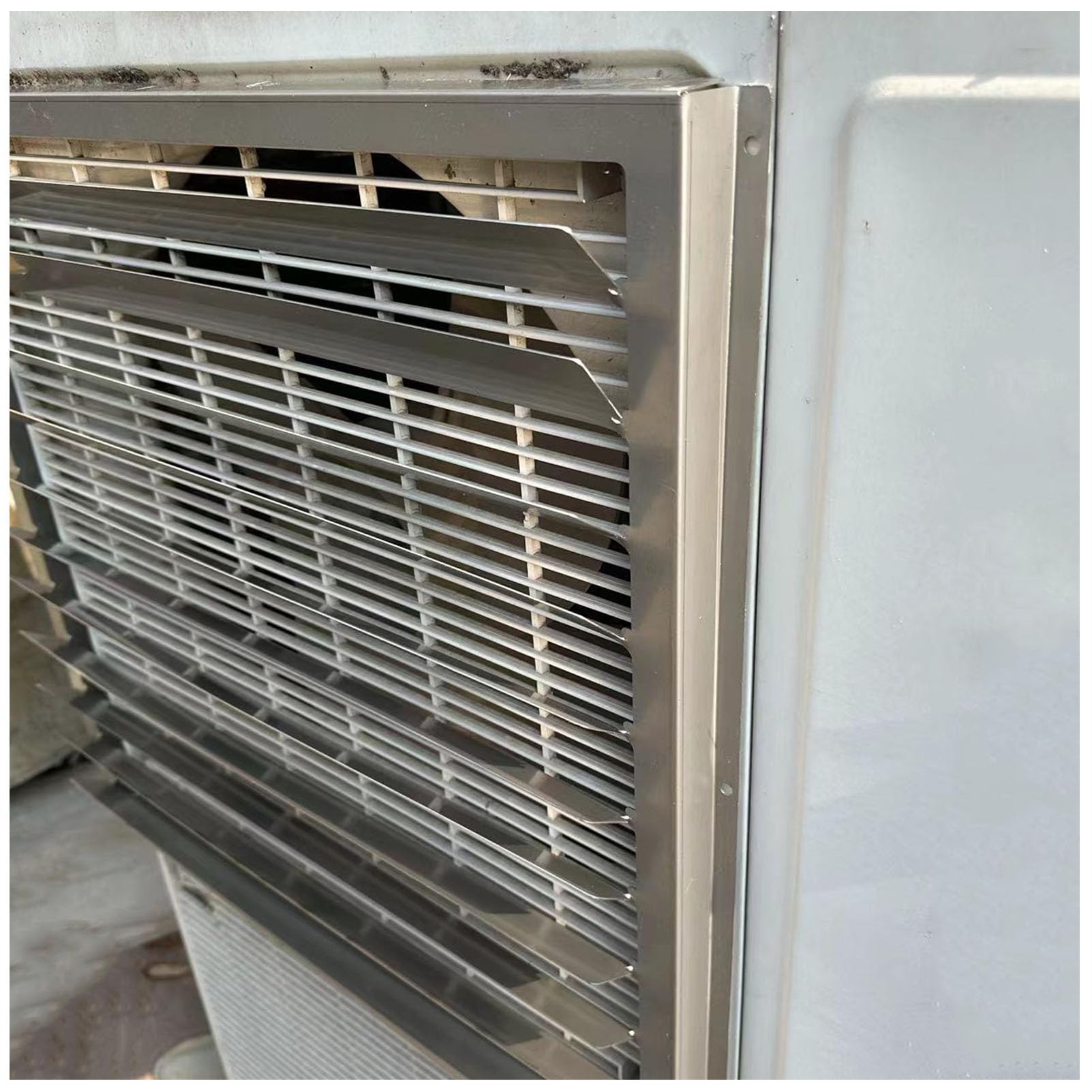 Copertura Universale per condizionatore d'Aria per unità Esterne, Deflettore AC Esterno Griglia di Ventilazione Copertura Protezione Recinzione, Deflettore Vento compressore condensatore AC