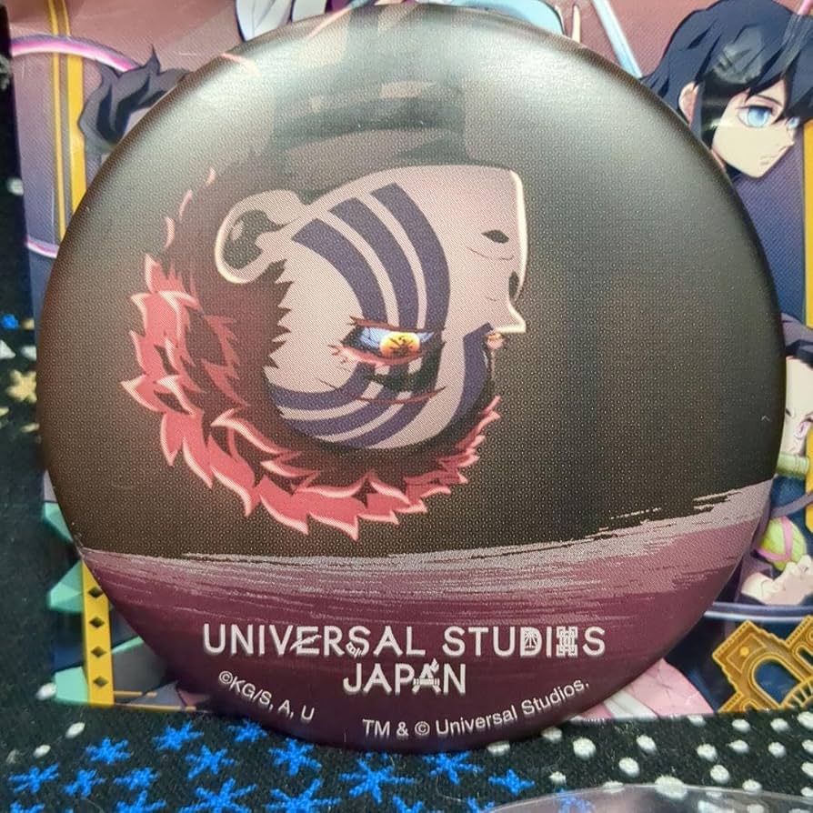 Amazon.co.jp: 鬼 滅 ユニバ USJ 猗窩座 缶バッジ : おもちゃ