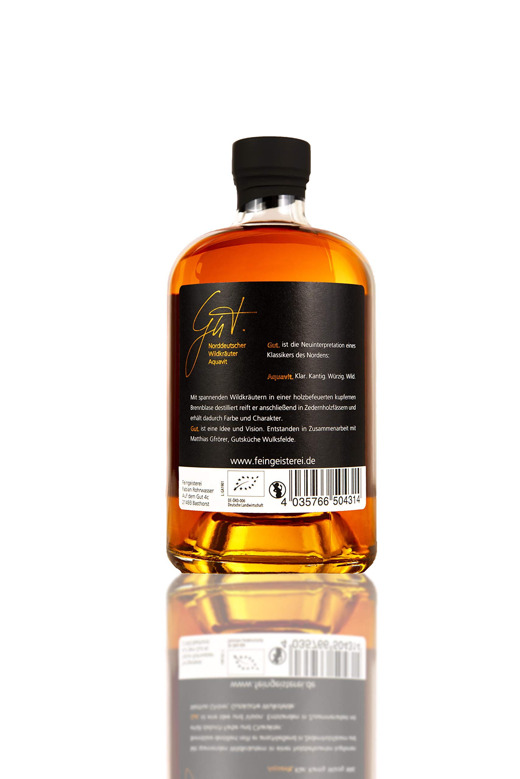 GUT Aquavit | 1 x 0.5 l | Feingeisterei | Kupferfarbig | Manufaktur Aquavit