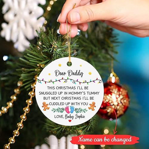 Vista 45 de Adorno de Navidad con texto en inglés "Your First Christmas As My Daddy 2025", regalo de recuerdo personalizado para nuevo papá Adorno Your Are