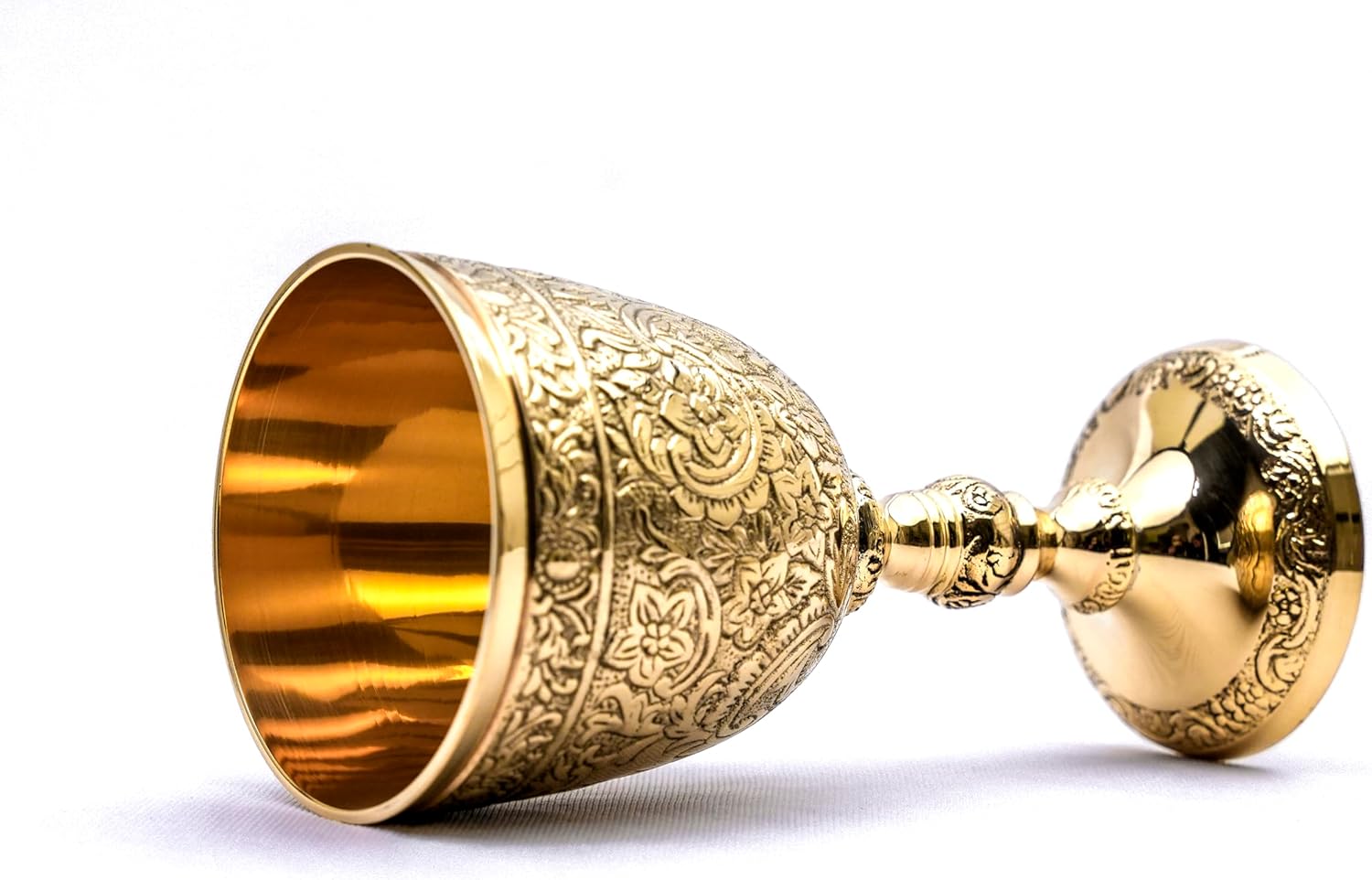 Vintage Brass, Royal Wine Cup, 1 Piece, Renaissance Medieval Gift Vintage Chalice Goblet, Food Safe Sturdy Brass Shot Glasses for Liquor, Ritual, Buddha, Weddings, Royal Medieval Decor, Blessings,