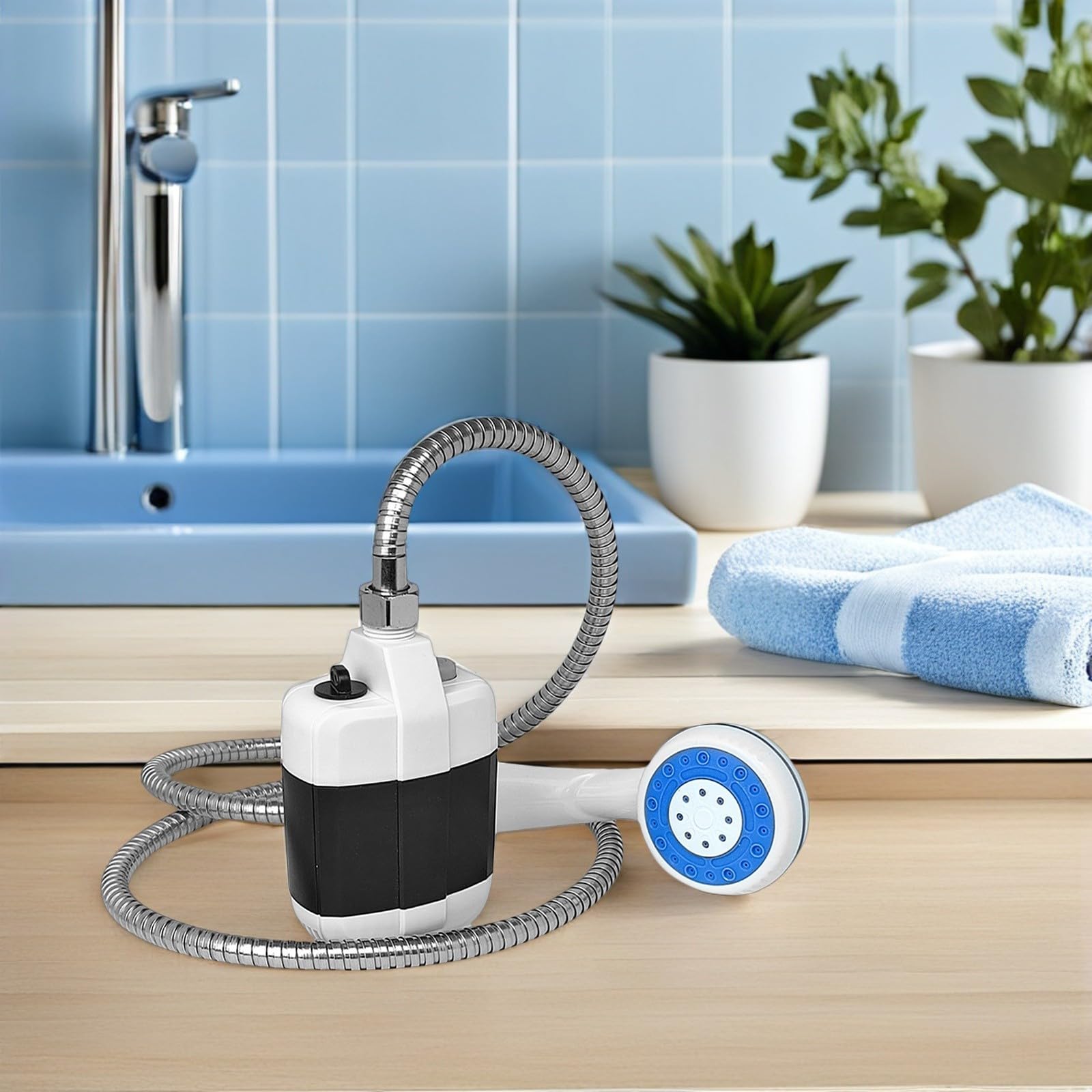 YARNOW Doccia da Campeggio Portatile USB Ricaricabile, Sprayer | Ugello Multifunzione, Design Compatto, Metallo, Uso Domestico e Indoor