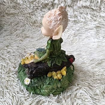 与勇輝 森の妖精 ニングル 陶器人形 与勇輝 陶器人形 樹の祠から顔を出す森の妖精「ニングル」 壁掛け時計仕様