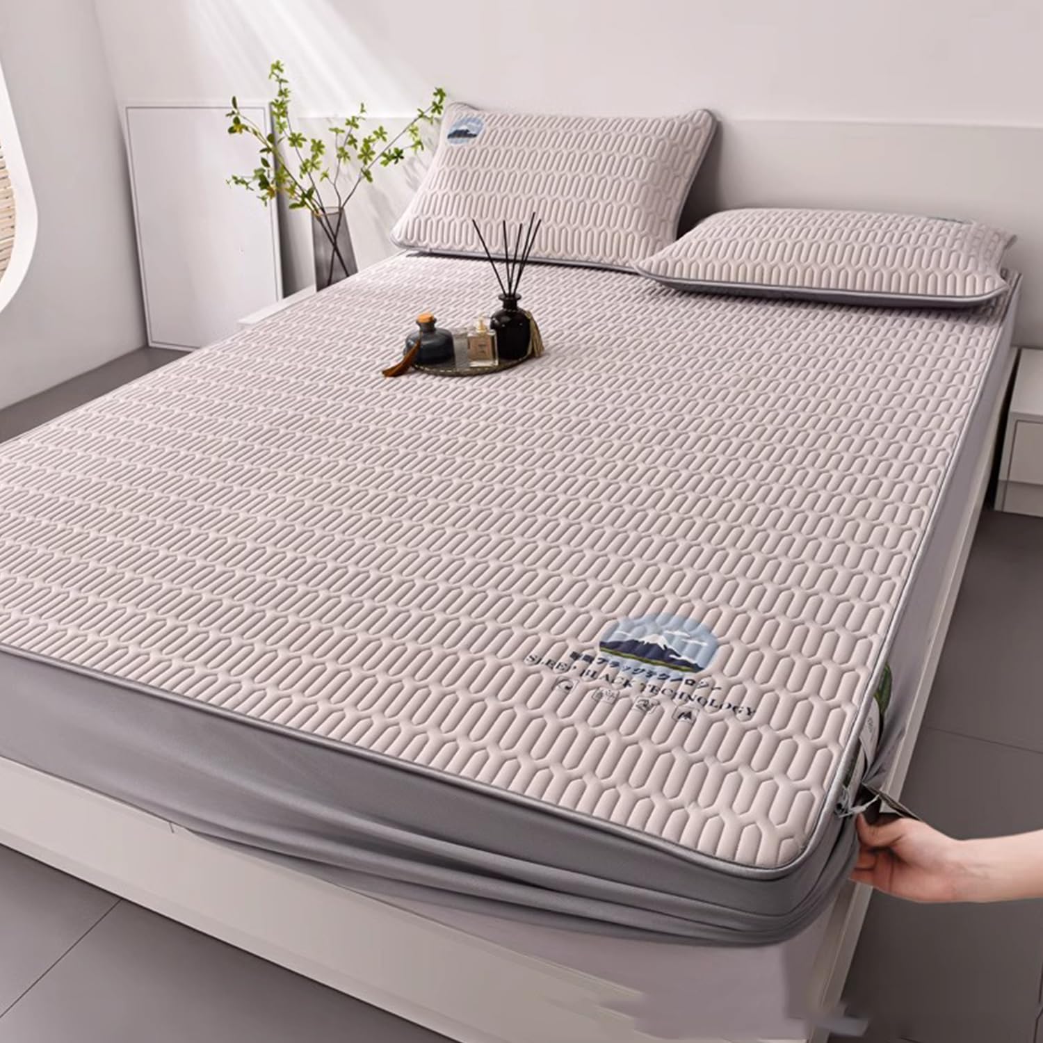 LDLCYCN Latex Mattress Protector Cooling Mattress Cover Queen Size Fitted Sheet