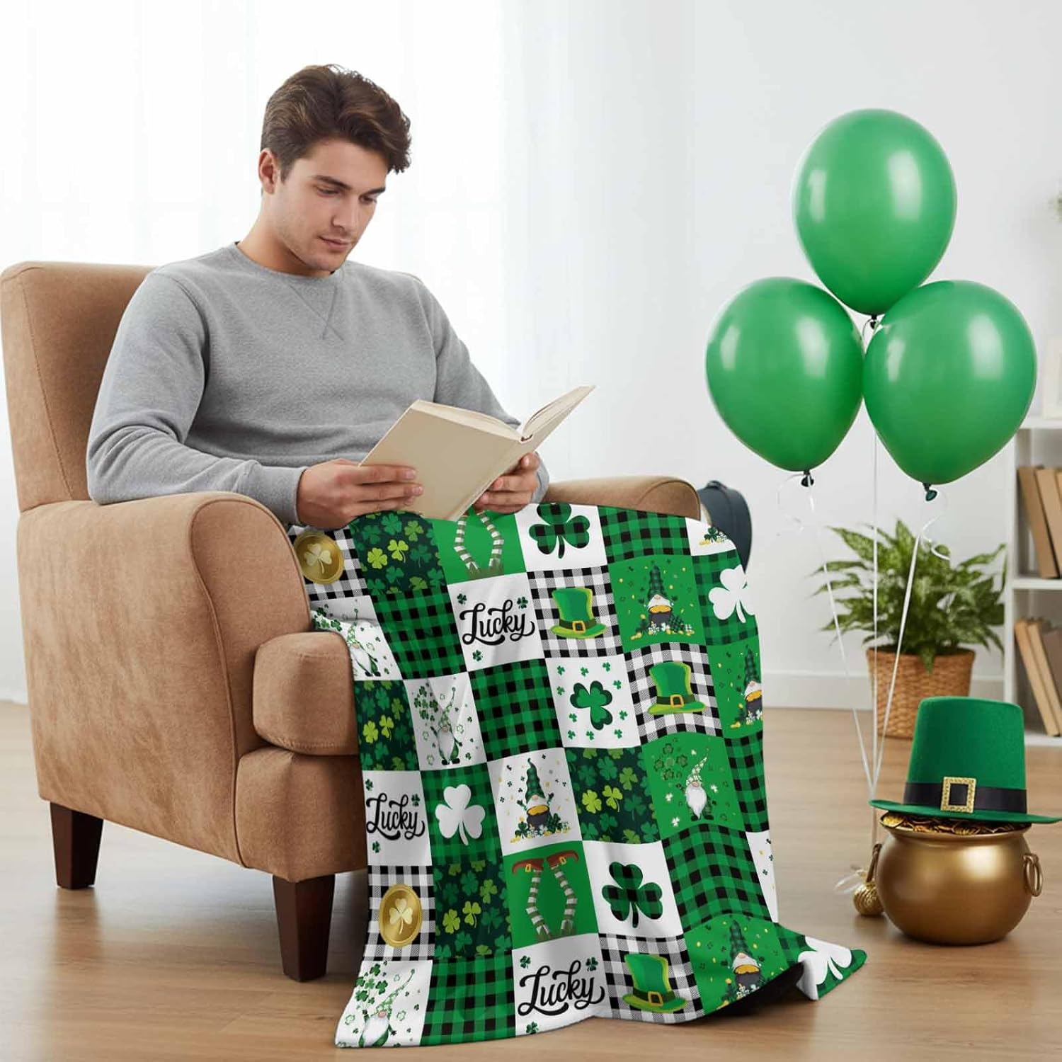 Chucoco Green Buffalo Plaid Throw Blankets, St. Patrick's Day Clover Gnomes Luxury Flannel Fleece Comfort Bed Blanket Irish Festival Theme Cozy Warm Fleece Cover for Sofa Couch Chair 50x60In