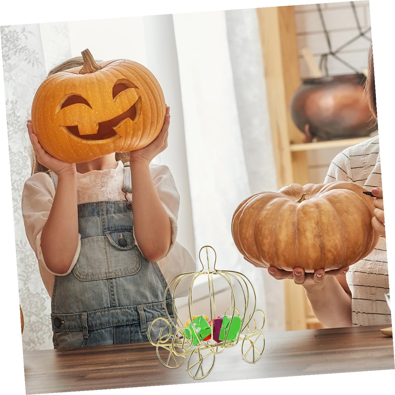 OSALADI 10pcs Pumpkin Carriage Candy Boxes Decorative Metal Party Favor Storage Holders for Weddings Halloween and Events Easy-open Pumpkin Cart Shape Candy Dish for Treats and Small Items