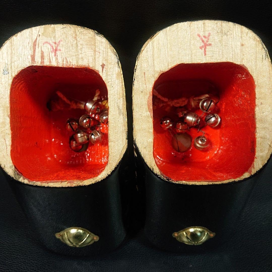 ぽっくり 下駄 草履 七五三 超希少な未使用！鈴がたくさん！！ ぽっくり下駄 未使用 ぽっくり 下駄 草履 七五三 超希少な未使用！鈴が