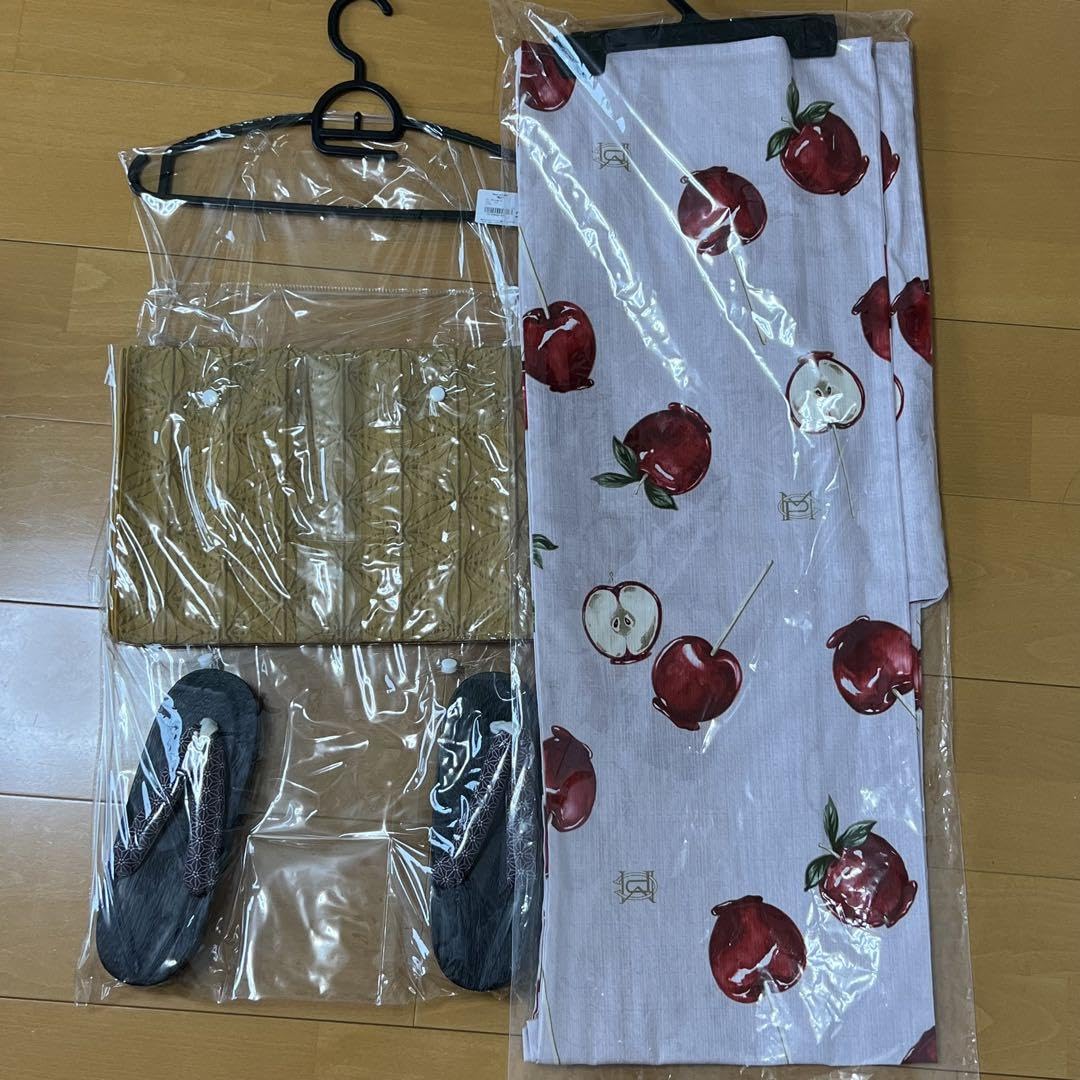 新品浴衣 新吸汗速乾繊維【りんご飴】珍しい柄★お単衣にも♪ 新品浴衣 新吸汗速乾繊維【りんご飴】珍しい柄☆お単衣に