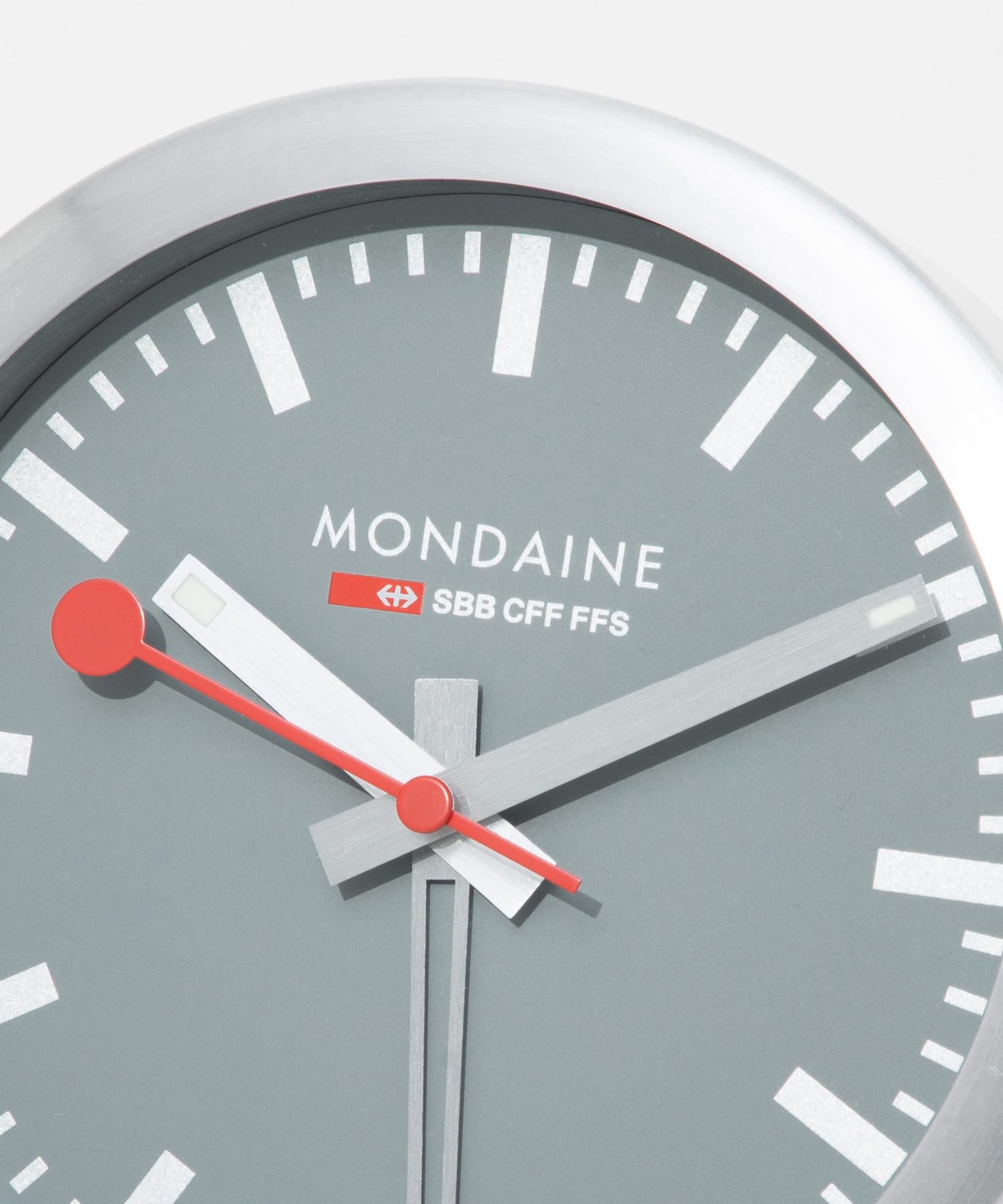 Amazon.co.jp: モンディーン MONDAINE 置き時計 A997.MCAL.86SBV2