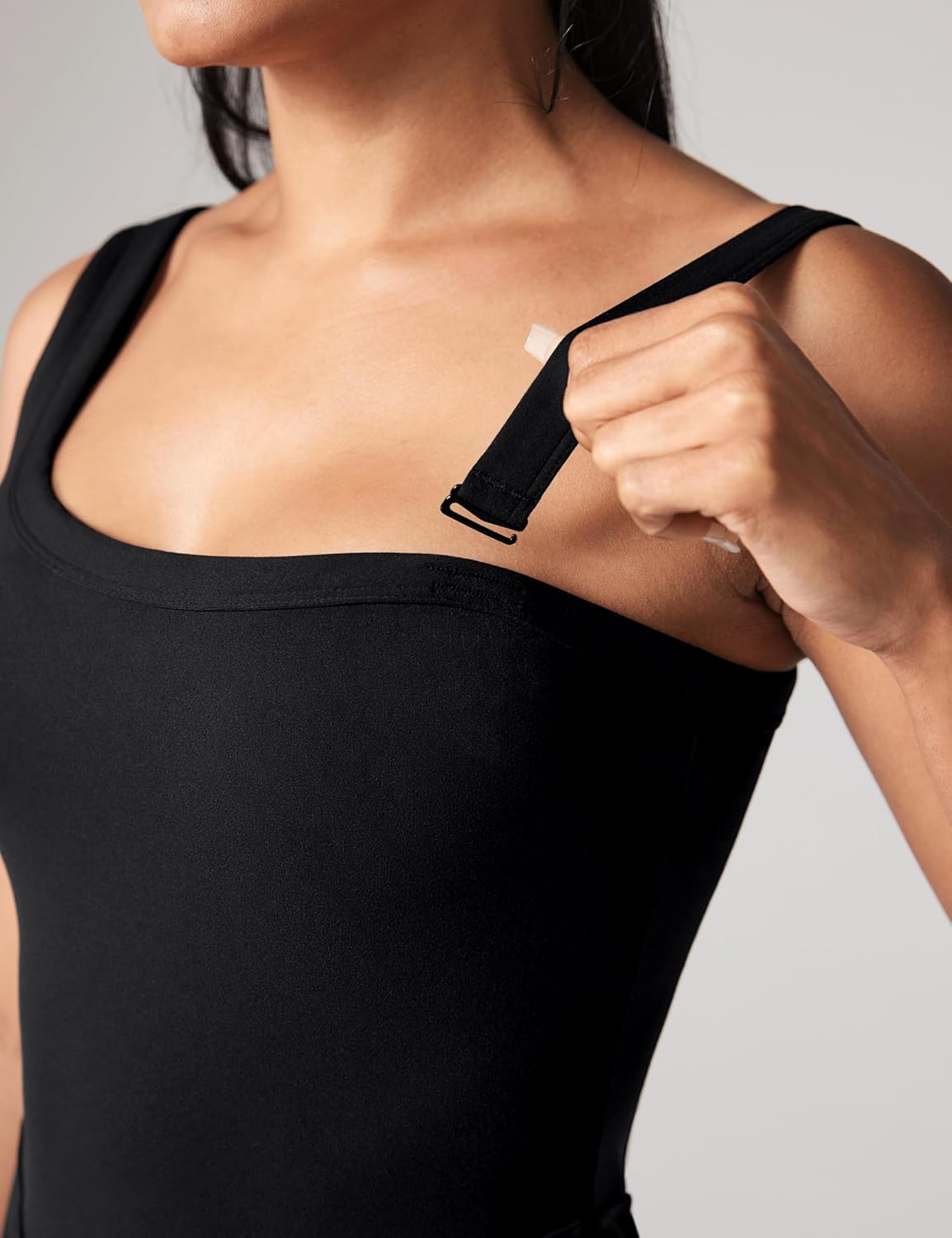 Hugcurve Detachable Strap Womens Tennis Dress Built in Bra Summer Athletic Dress for Women with Shorts Pockets