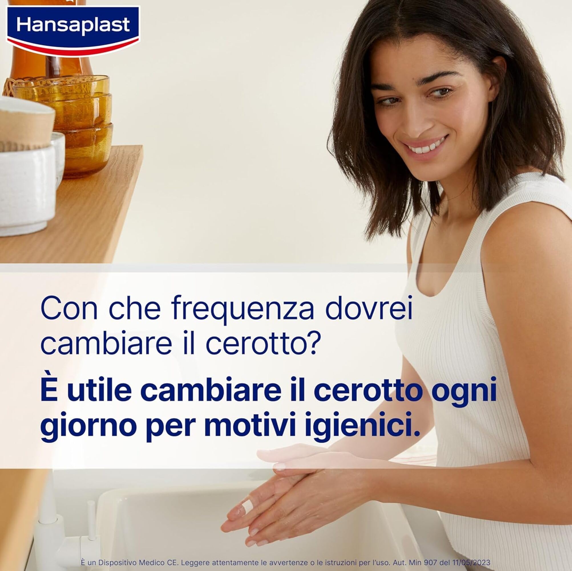 Hansaplast Cerotti AQUA PROTECT, Cerotti impermeabili con elevato potere adesivo, Trasparenti, traspiranti e flessibili, 1 Confezione da 20 pezzi in 2 formati assortiti