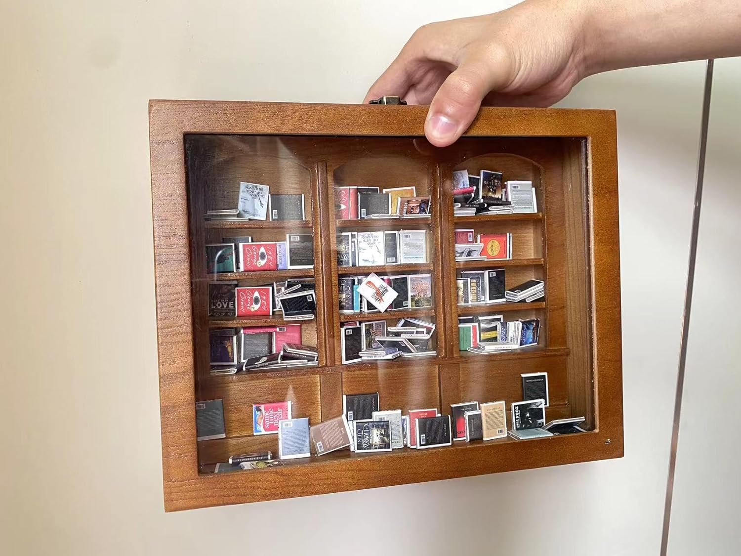 200pcs Mini Books Miniatures Dollhouse Books,1:12 Miniature Book Model for Anxiety Bookshelf Dollhouse Decor DIY Creative Decorations