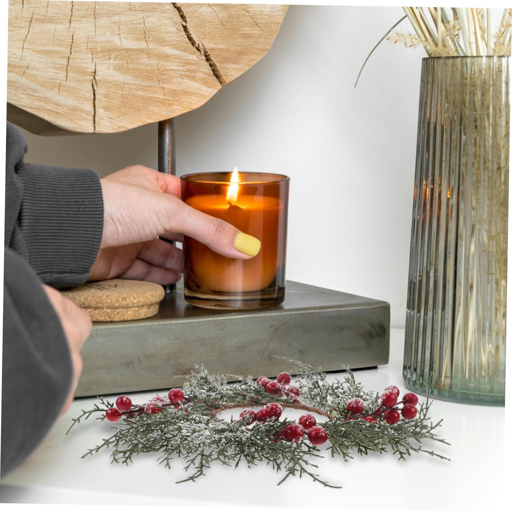 4 Piezas Anillos de Vela Navideños Artificiales con Bayas Rojas Pino para Candelabros de Pilar y Velas de Té Decoración Ligera y Reutilizable para Centro de Mesa Navideño