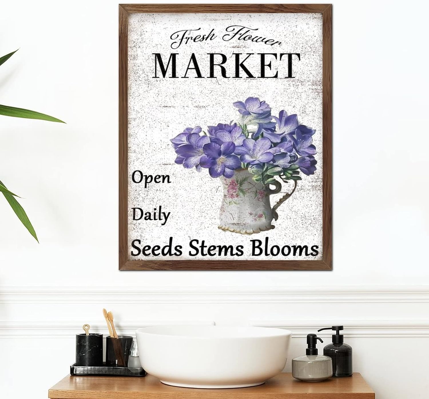 Fresh Flower Market Open Daily Wooden Framed Sign Spring Purple Flower in Vase Hanging Wood Sign Classic Botanical Artwork Wall Art Hanging Farmhouse Decoration Plaque for Grandpa Papa Dad 20x16inch