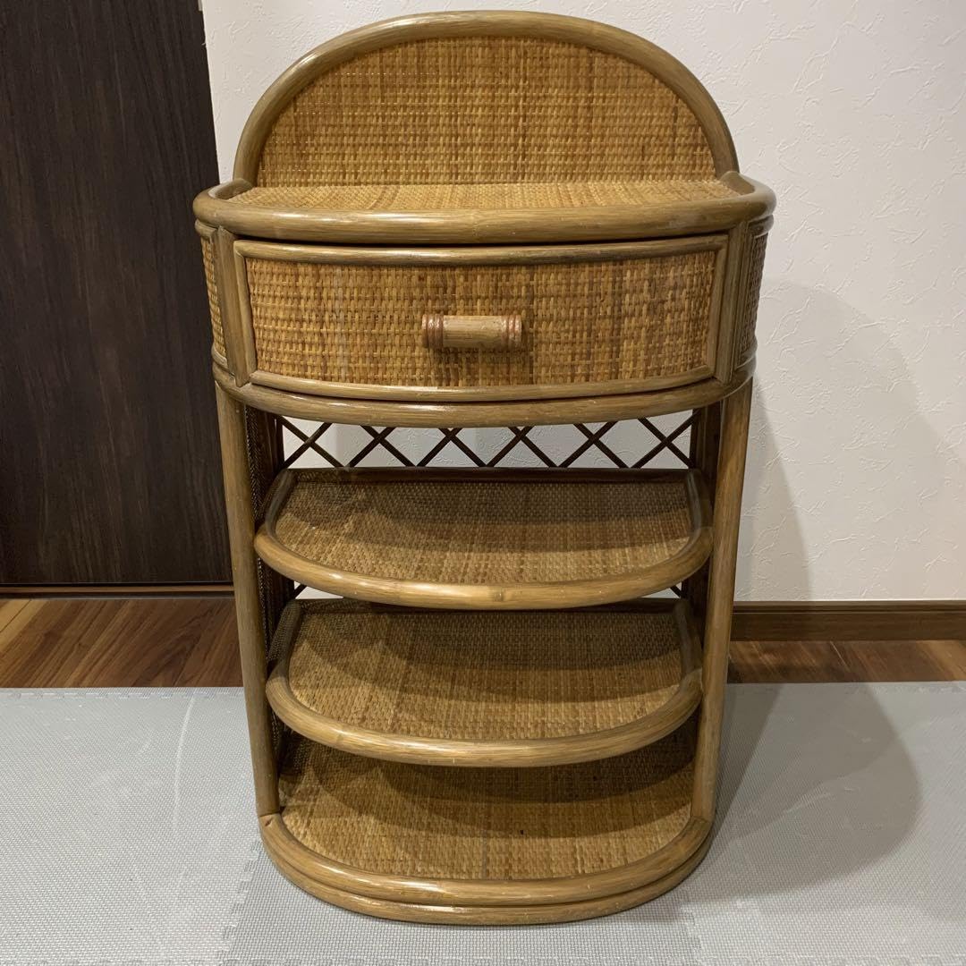 Amazon｜籐 ラタン 飾り棚 ディスプレイ 4段 ラック アンティーク 家具  