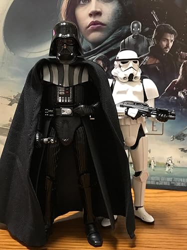 Amazon.co.jp: MAFEX DARTH VADER(TM) Rogue One Ver. : ホビー