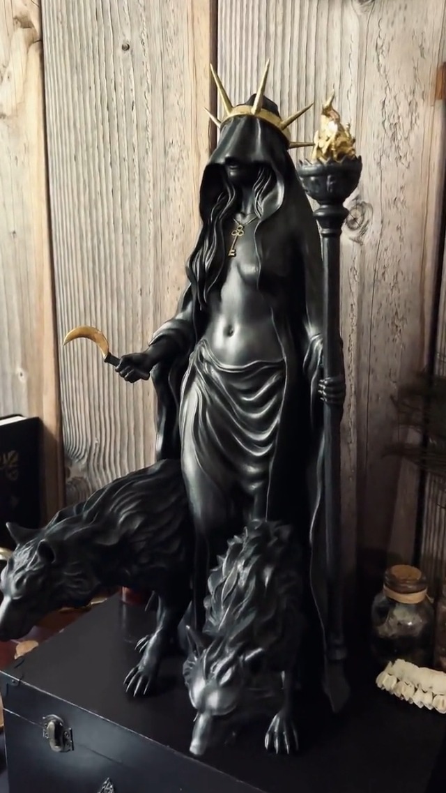 Estatua Hekate Niktipolos Diosa Griega de la Noche miniatura 7