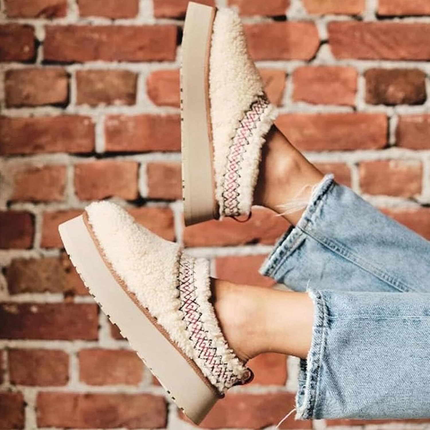 Women Winter Platform Slippers Thick Soled Women Mini Boots Plush Lined Fuzzy Slippers Indoor/outdoor