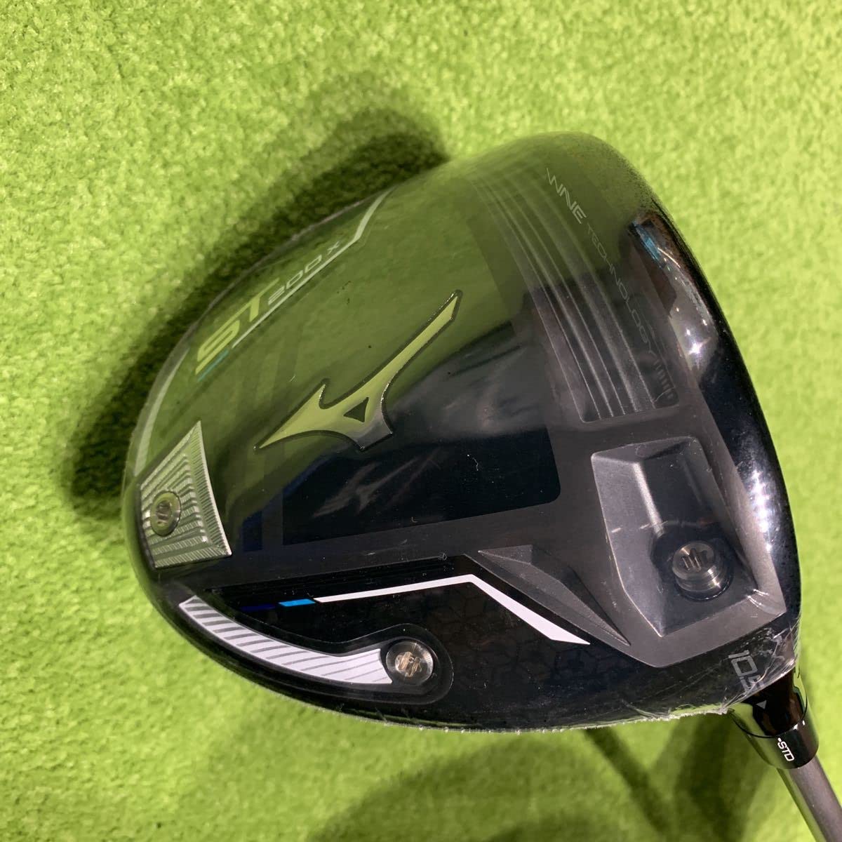 Mizuno ST200x ドライバー　ヘッドカバー＆レンチ付き Amazon.co.jp: み新古品ミズノST200Xドライバー10.5度メーカー純正軽量