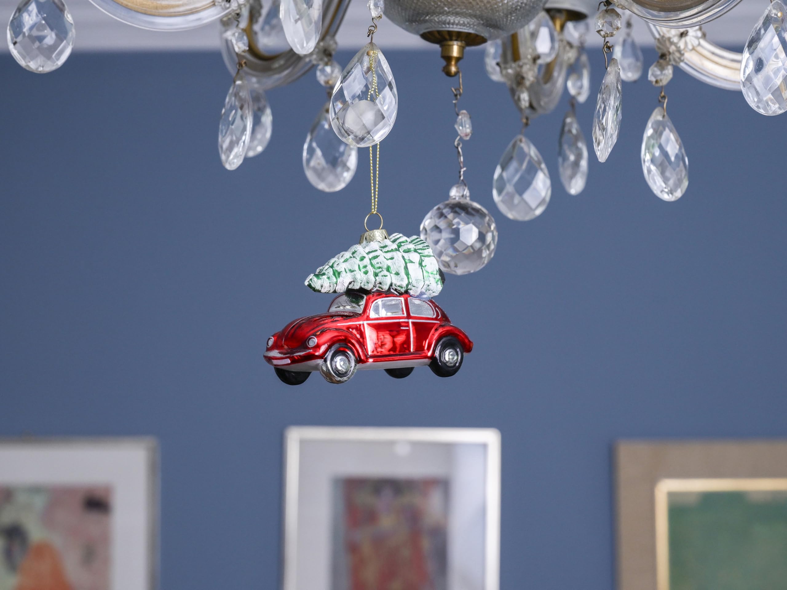 BRISA VW Collection – Volkswagen Beetle ozdoba bożonarodzeniowa i dekoracja ze szkła w pudełku prezentowym (skala 1:40, czerwony z drzewkiem)