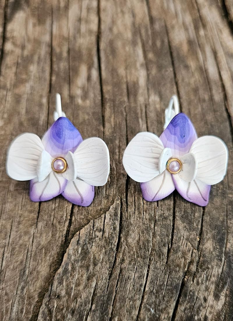 Pendientes Orquidea pequeños de arcilla polimerica, hechos a mano, Pieza unica