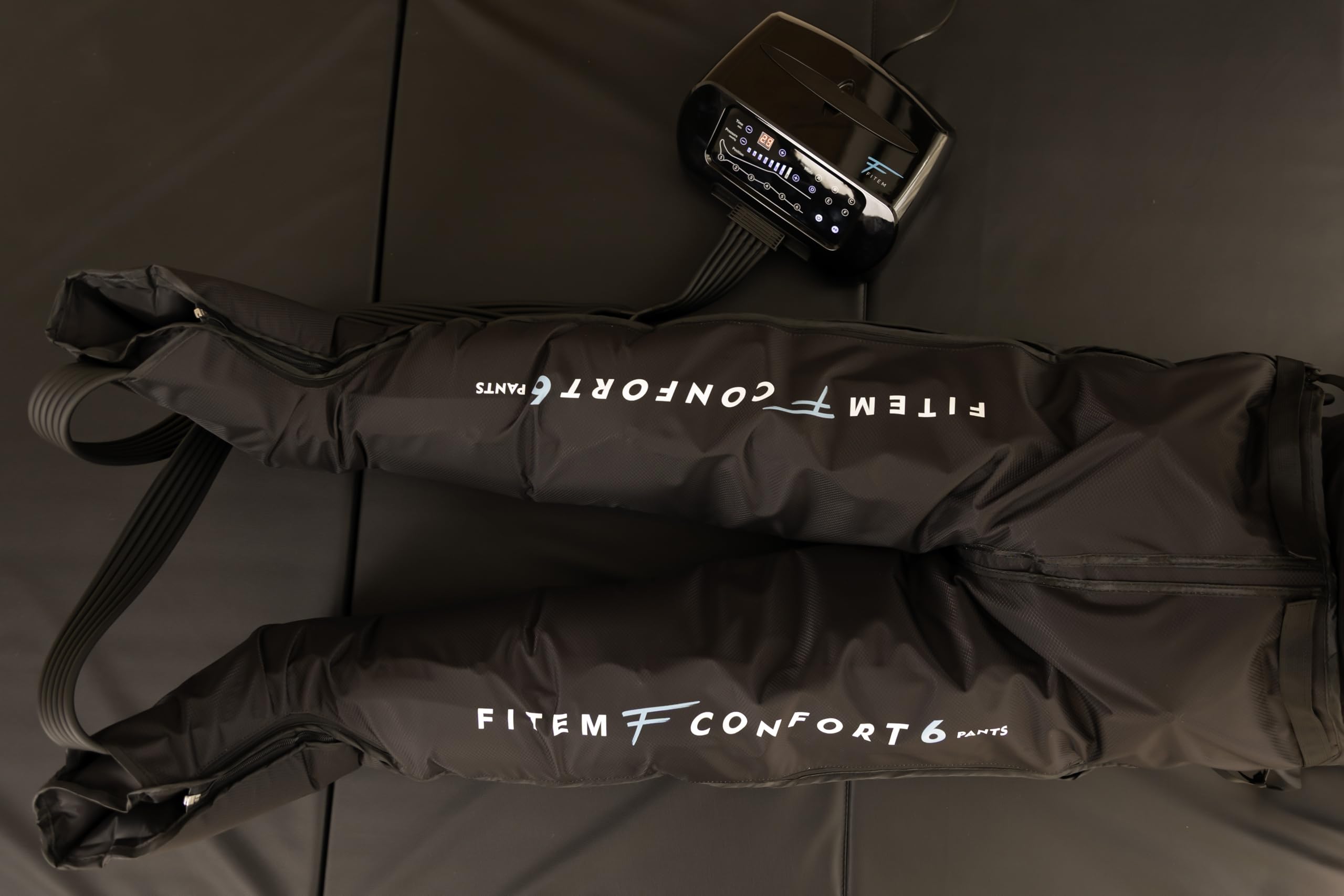 FITEM Pack Pantalon CONFORT 6 – Pressothérapie 6 Chambres – Massage Complet Bas du Corps – 8 Niveaux de Pression – Jambes Lourdes, Œdèmes, Récupération Musculaire, Drainage Lymphatique