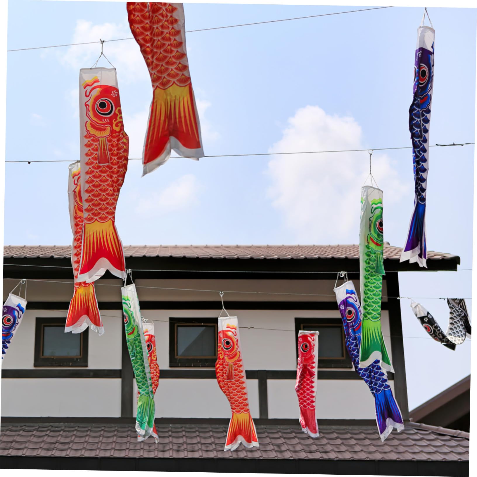 Drapeaux de Poissons Japonerie en Satin 5pcs à Suspendre, Décorations Extérieures Élégantes pour Jardin et Patio, Style Japonerie Facile à Utiliser