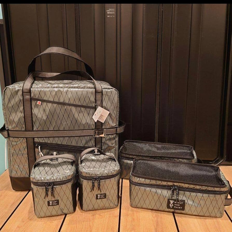 BAG in 4 bags WINDY AND RAINY