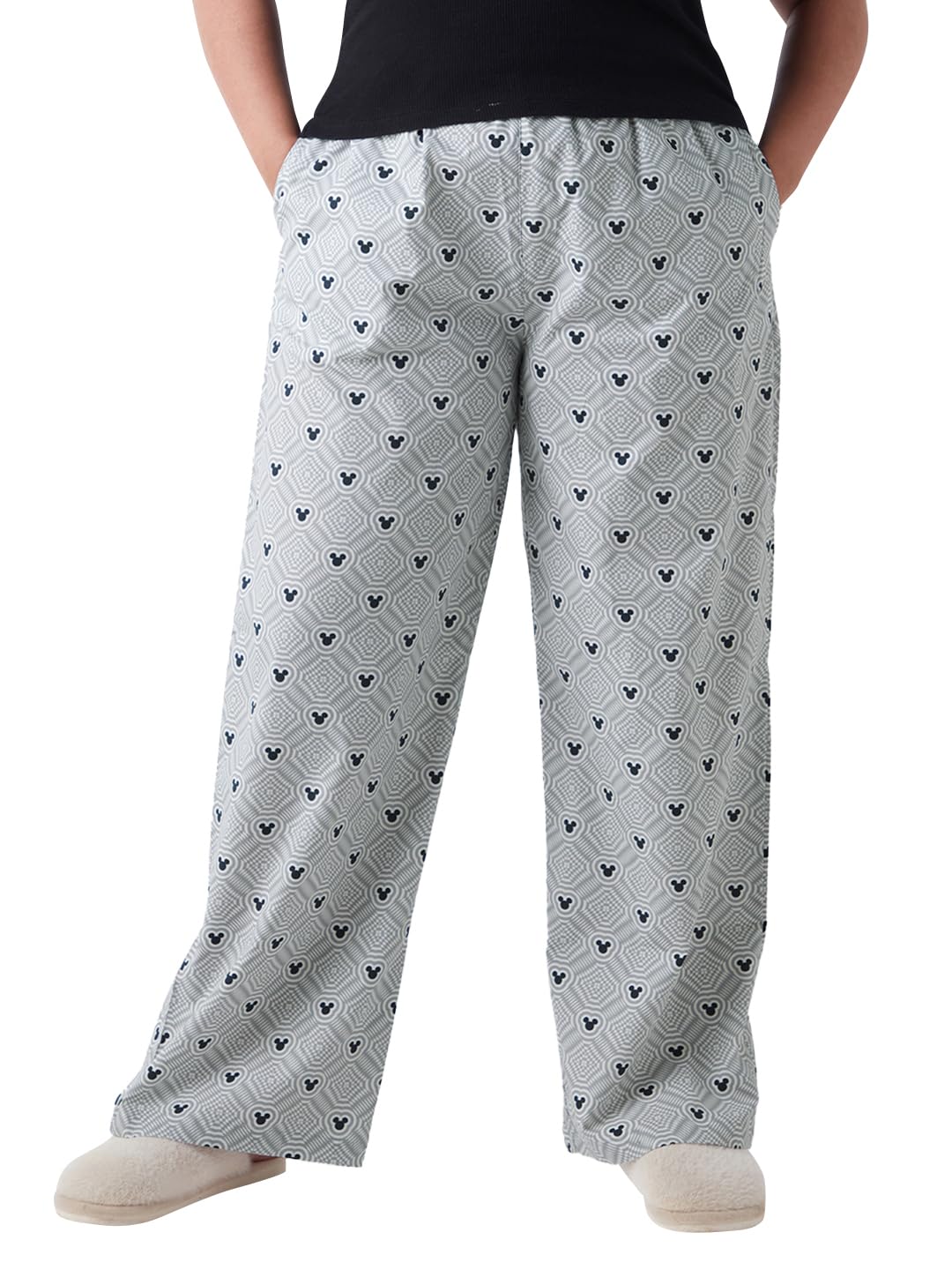 Bewakoof Women’s Official Disney Mickey All Over Print Wide Leg Plus Size Poplin Pyjama Bewakoof Women’s Official Disney Mickey All Over Print Wide Leg Plus Size Poplin Pyjama