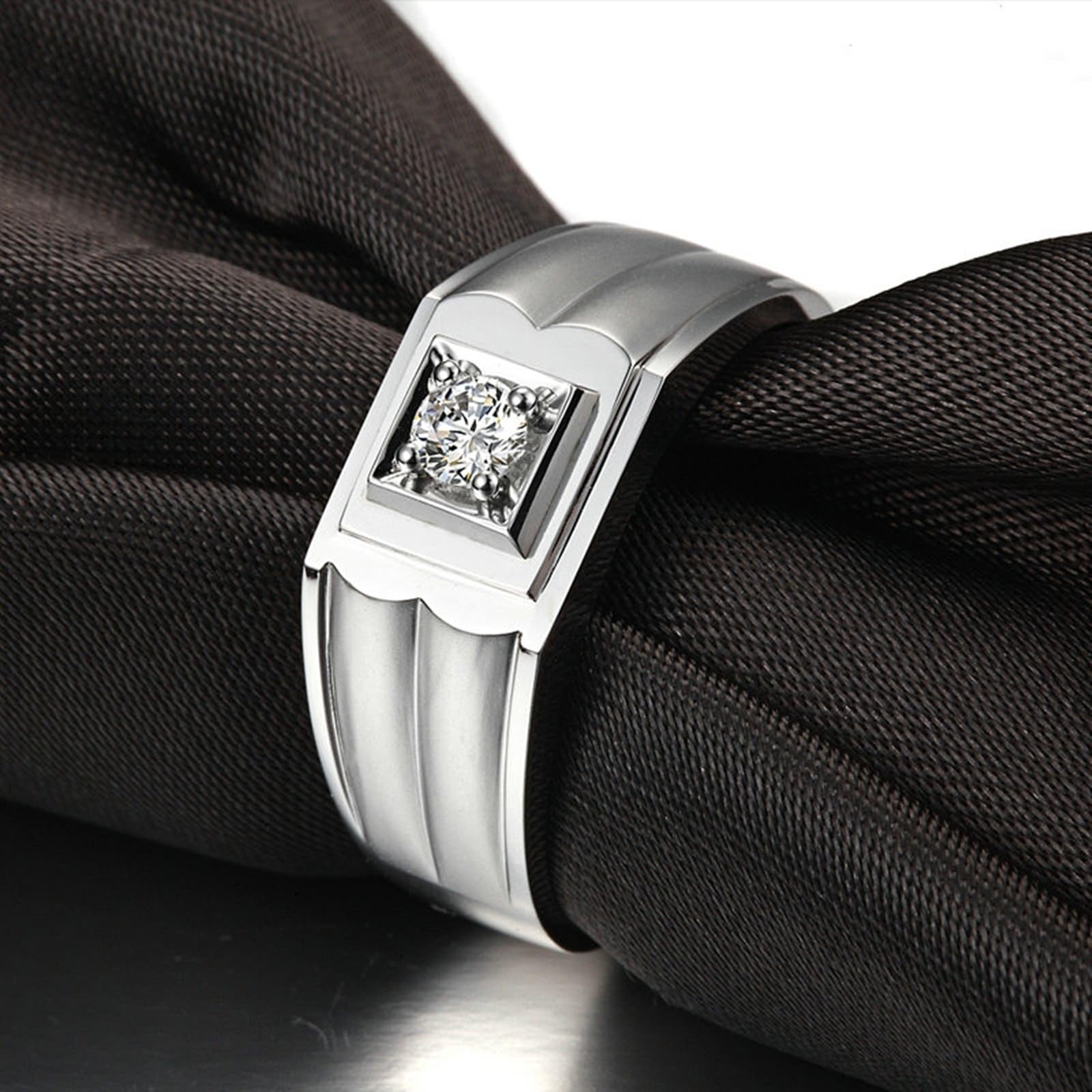 Wycian Anello da uomo in acciaio inox e argento, anello da uomo in oro bianco 750 18 carati, AU750 Lab Diamante 0.144CT Ij taglio rotondo VVS con incisione per Capodanno