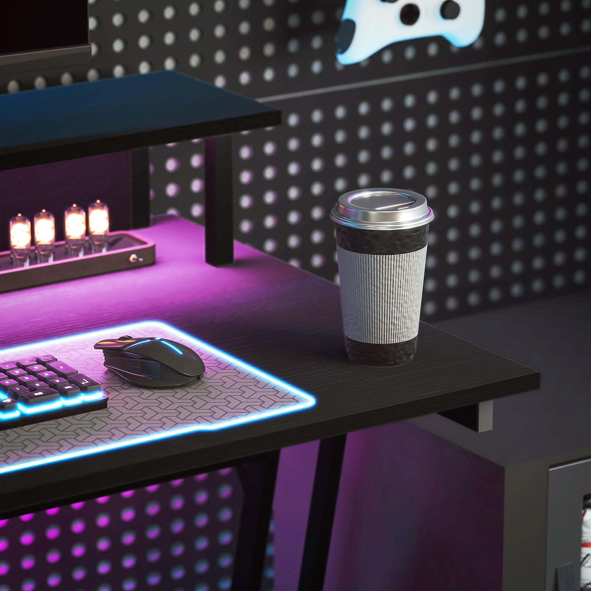 HOMCOM Mesa Gaming con Luces LED y Tomas de Corriente, 100x60 cm, Escritorio Gaming, Mesa Gamer con Soporte para Monitor, Estantes y Control Remoto, para Oficina, Estudio, Negro