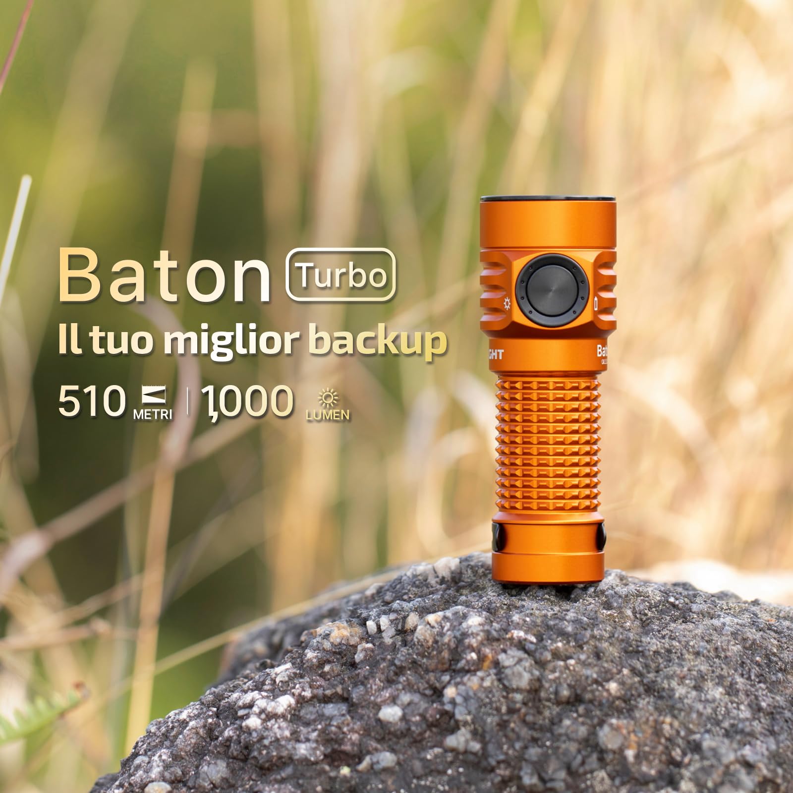 OLIGHT BatonTurbo Torcia 1000 Lumen 510 Metri di Alcance LED Portatile Ricaricabile ad Alta Potenza per Illuminazione Notturna Campeggio Escursionismo Explorazione di Grotte e Uso Domestico(Arancione)