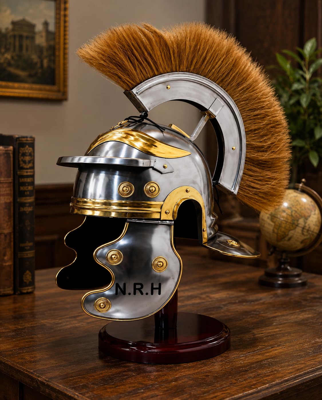 Roman Centurion Armor - Casco con Pluma Rubia en el Soporte