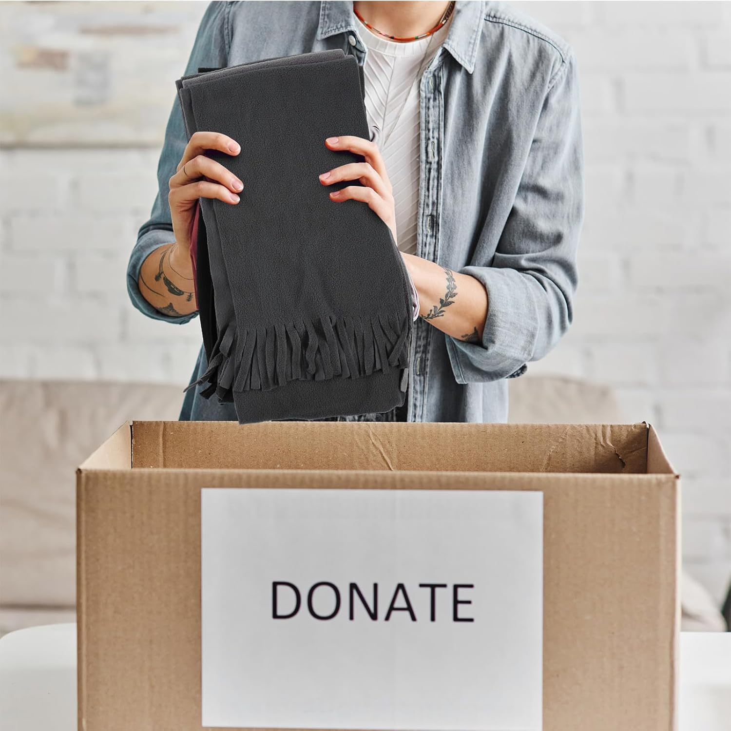 Tranqun 40 Pcs Sleeping Bags for Adult Bulk with Winter Beanie Hat Touch Screen Gloves Scarves, Waterproof Cotton Liner Cold Weather Sleeping Bag for Homeless Camping Indoor Outdoor - Image 6