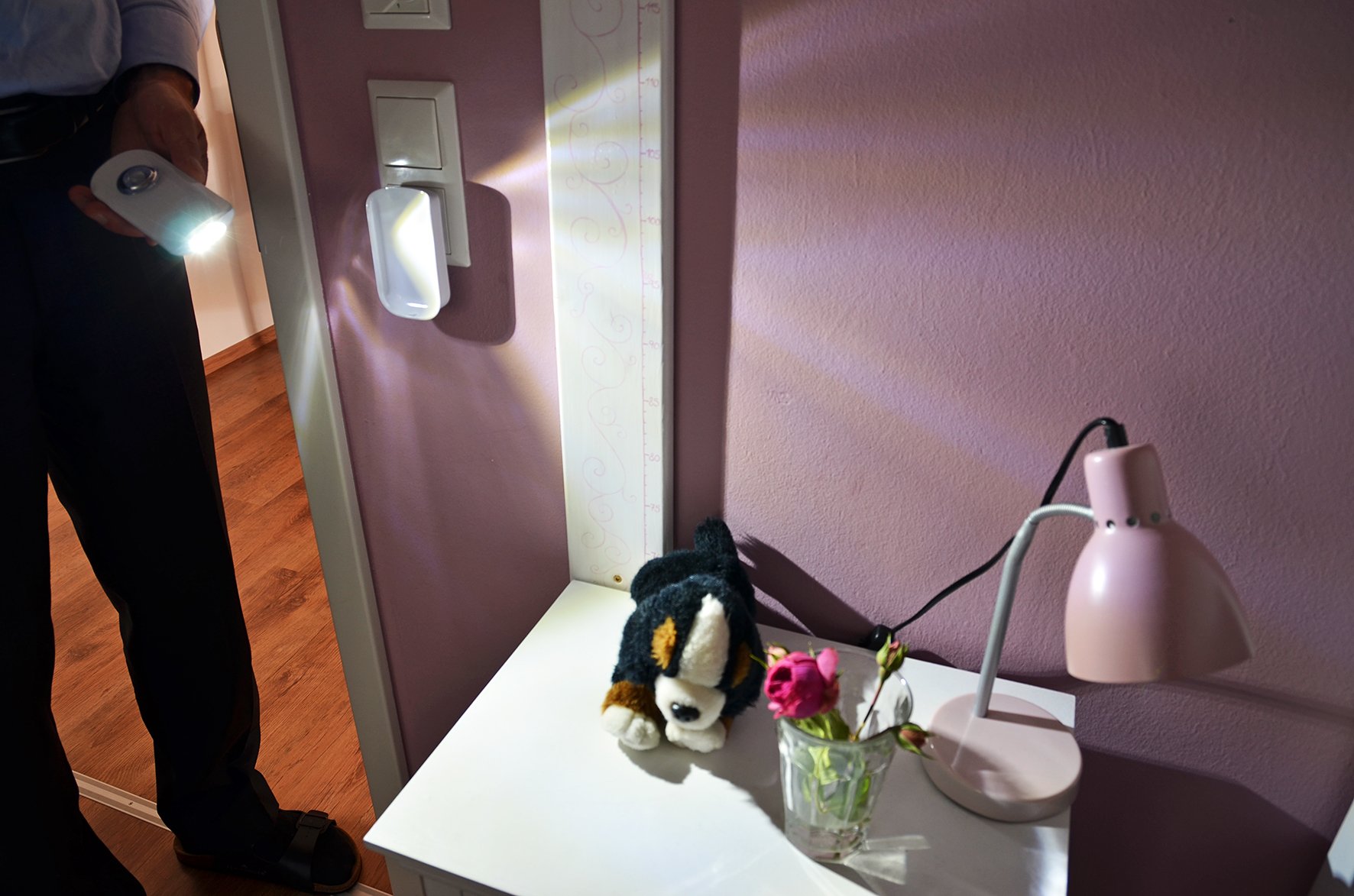 Brennenstuhl LED Sensor – Luce di sicurezza con rilevatore di movimento a infrarossi, 1173240