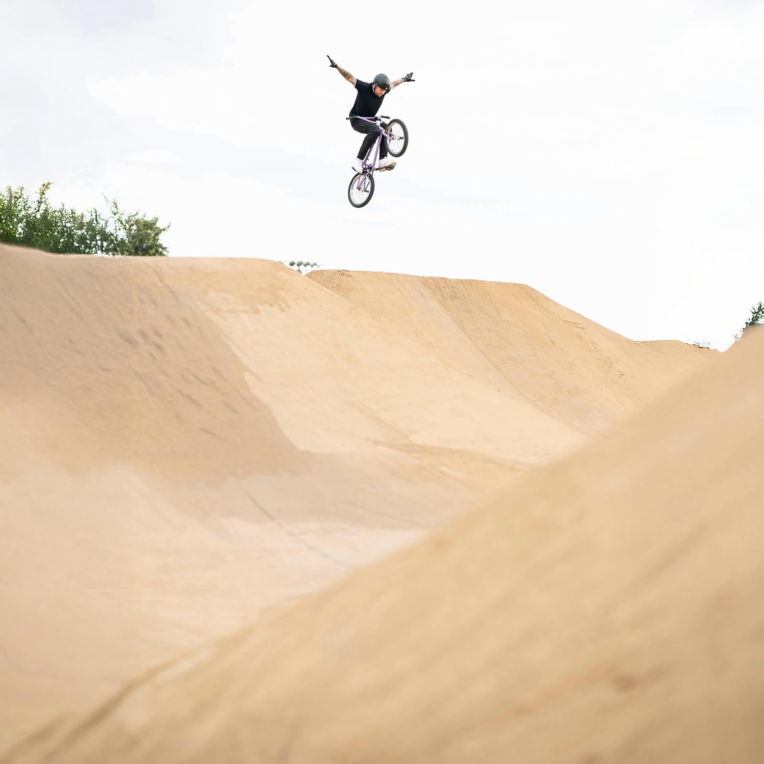 Triple Eight Exoskin Protective Gloves – Ideal for BMX and Mountain Biking