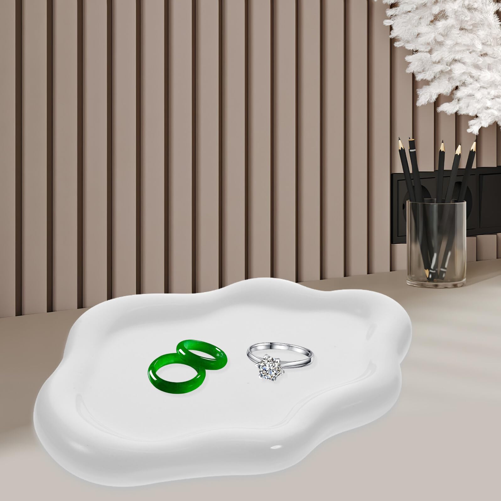 Vassoio per Gioielli in Ceramica Bianco Bordi Lisci e Design Elegante, Porta Anelli e Organizer Decorativo la Casa, Finitura Raffinata senza Odore