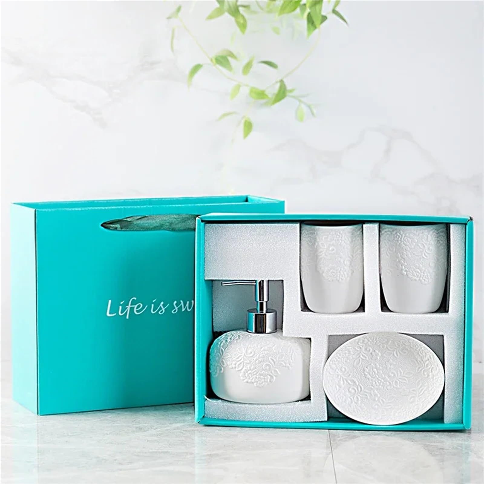Juego de Accesorios de Baño Baño Creativo De Cuatro Piezas En Relieve Blanco