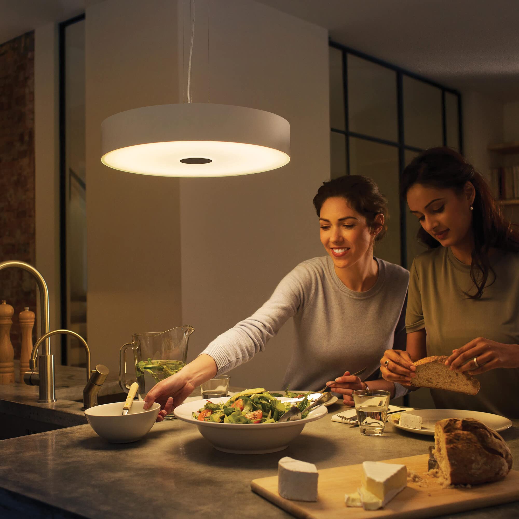 Philips Hue White Ambiance Fair Pendelleuchte weiß 2750lm inkl. Dimmschalter, dimmbar, alle Weißschattierungen, steuerbar via App, kompatibel mit Amazon Alexa (Echo, Echo Dot)