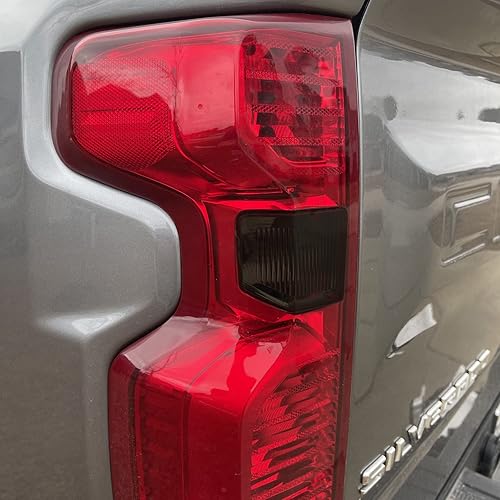Vista 24 de SlickMod Tinte de humo de vinilo precortado para luz trasera Chevy Silverado 2019-2022 (1. luz trasera, 20% humo oscuro)