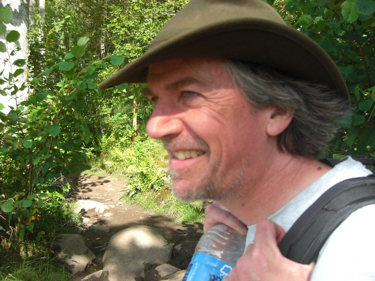 Amazon.co.uk Derek Hall books, biography, latest update