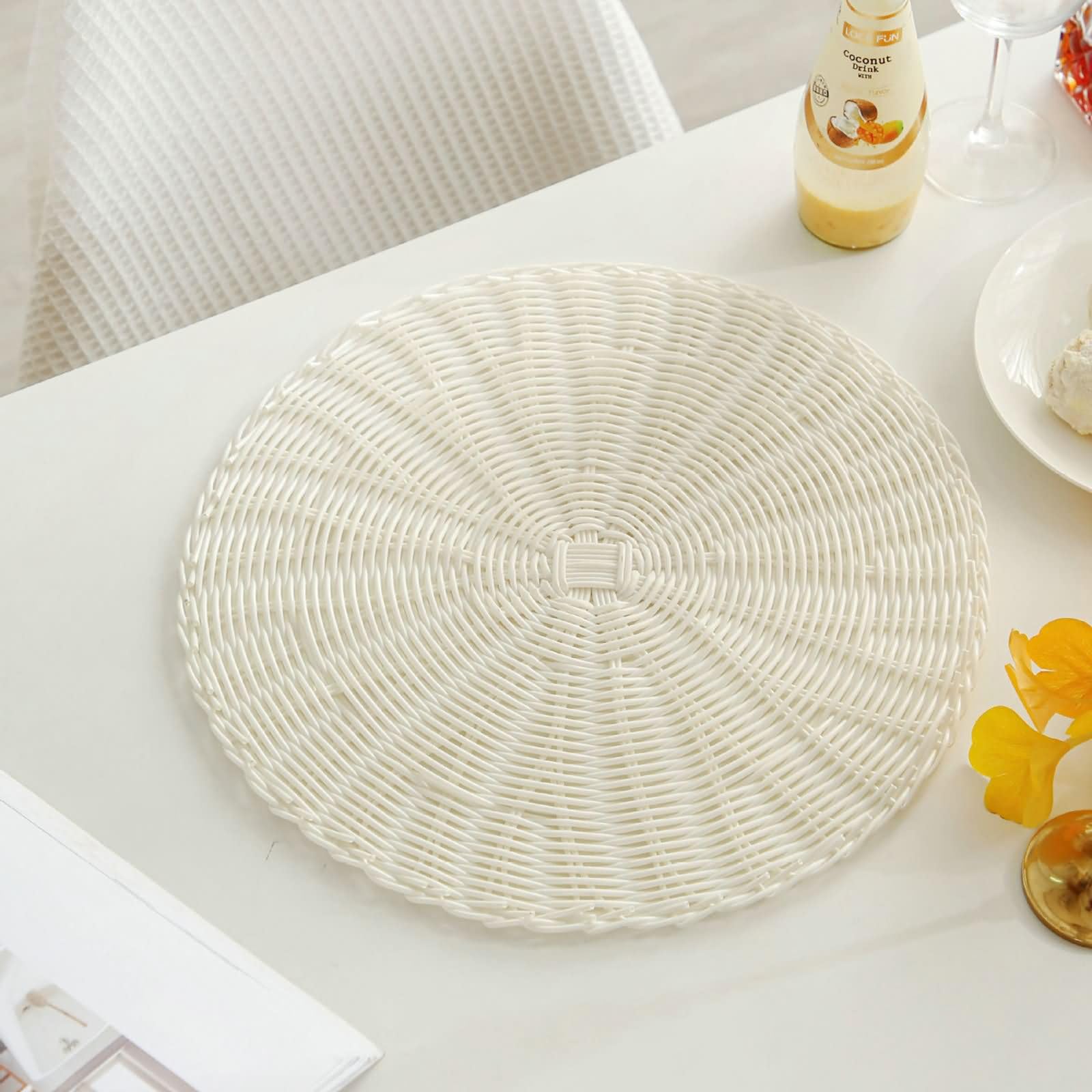 Lot de 8 Napperon Table Salle à Manger, 38 CM Beige Blanc Napperon Table Antidérapant Salle à Manger Lavable Polypropylène, Rond avec Tissé
